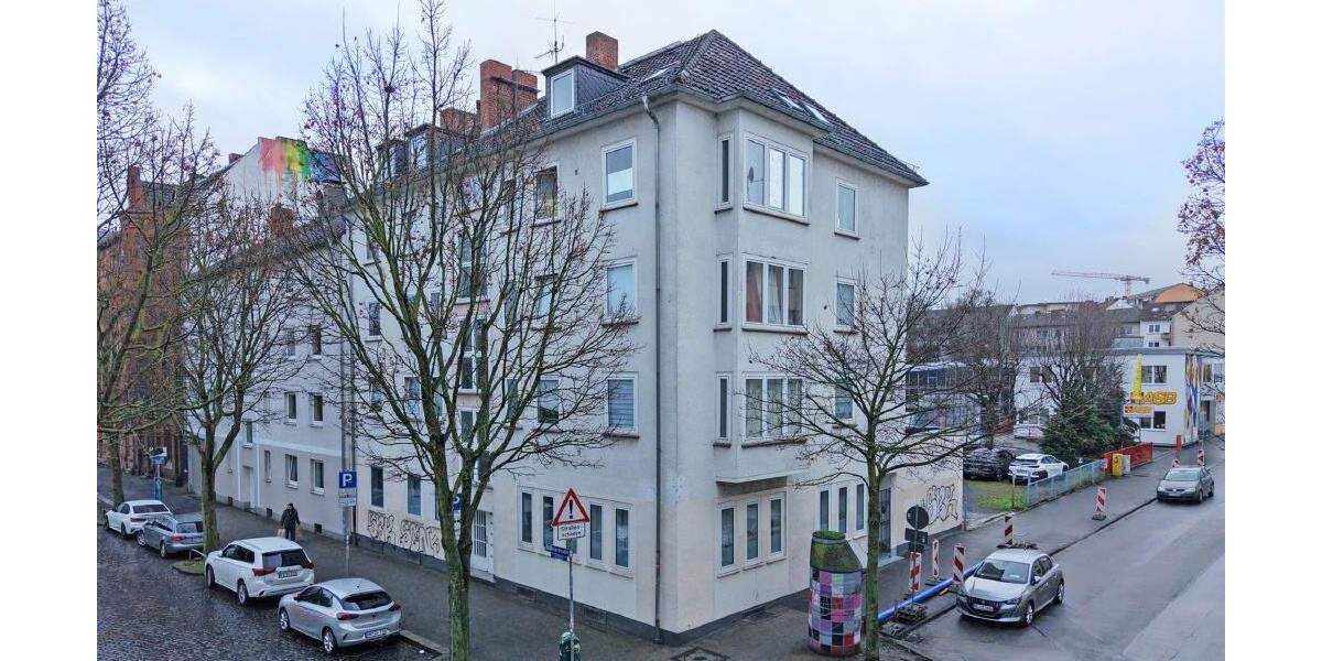 MFH mit 16 Wohneinheiten und 12 Stellplätzen; Eckgrundstück an 2 Straßen, KS-Schillerviertel 3 zimmer