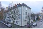 MFH mit 16 Wohneinheiten und 12 Stellplätzen; Eckgrundstück an 2 Straßen, KS-Schillerviertel 3 zimmer