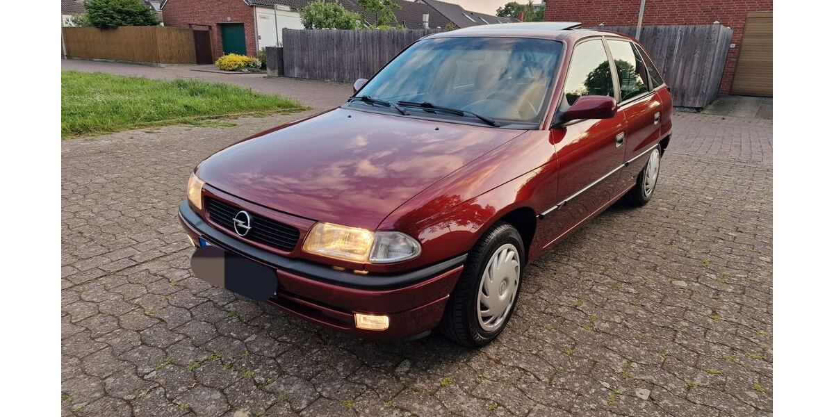 Opel Astra 93.555 km 2.900 &euro; Hannover 30177