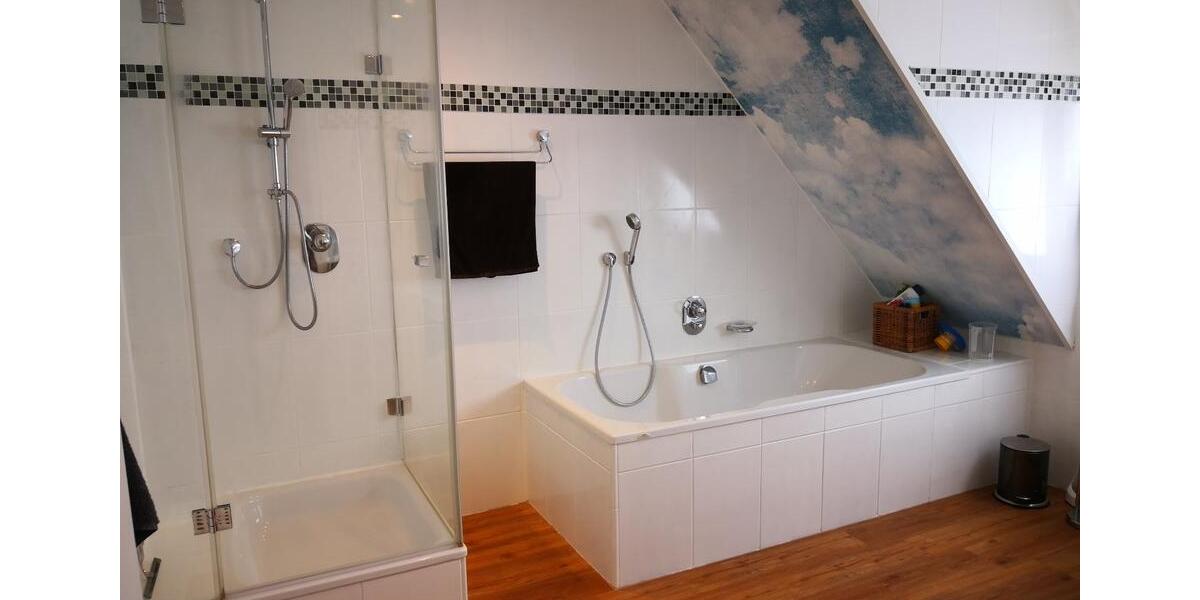 Doppelhaushälfte Köln Rodenkirchen - 8 Zimmer, 240 m&sup2;, 2.700&euro; | Angebot:26575913