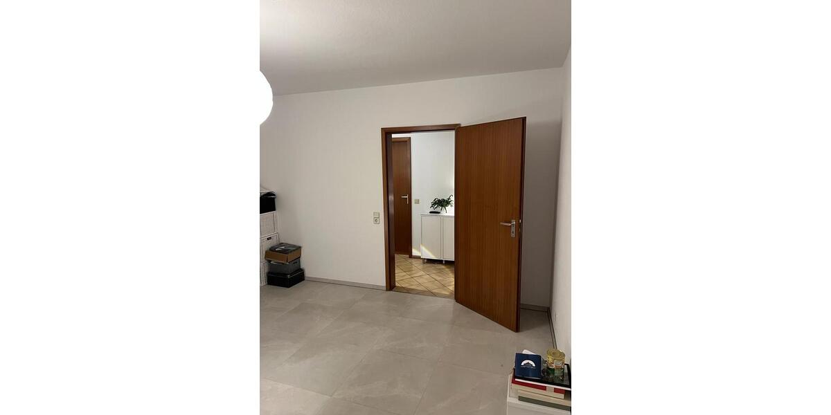 Etagenwohnung Kaarst - 3 Zimmer, 82 m&sup2;, 1.280&euro; | Angebot:26676667