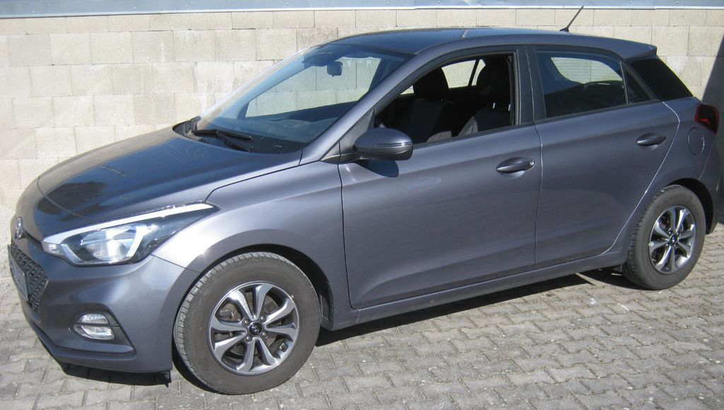 Hyundai i20 48.300 km 12.500 &euro; Langquaid 84085