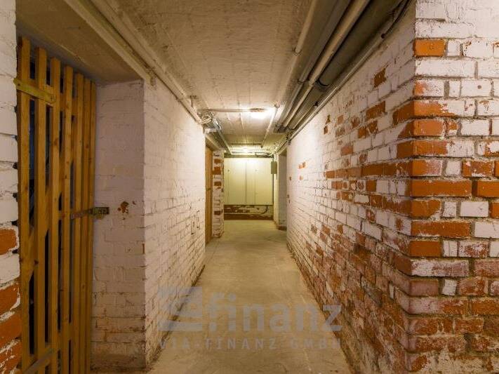 Etagenwohnung Zwickau Innenstadt - 4 Zimmer, 90 m&sup2;, 79.000&euro; | Angebot:26246893