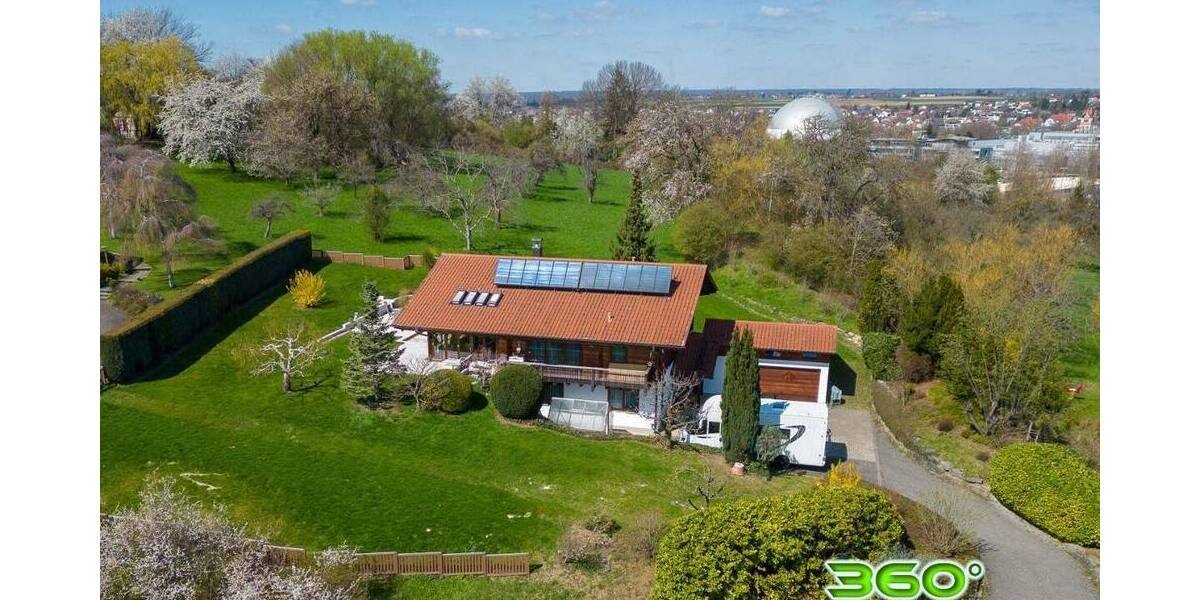 Einfamilienhaus in privilegierter Lage mit weitläufigem Garten und herrlichem Panorama 4 zimmer