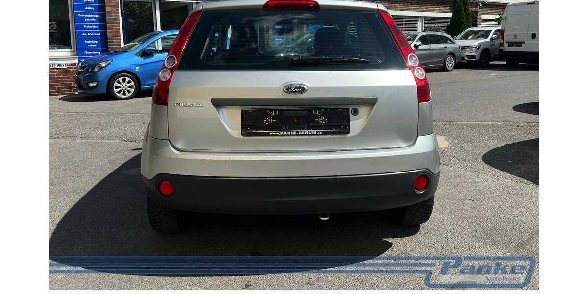 Ford Fiesta Ambiente 1.3*Radio/CD*AUX*Klima* 245.511 km 1.290 &euro; Berlin 13187