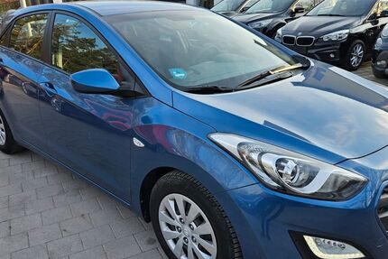Hyundai i30 107.122 km 7.950 &euro; Lachen-Speyerdorf 67435