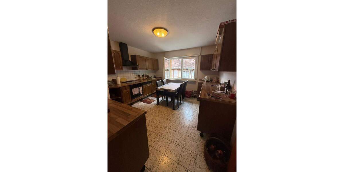 Sensationelle Gelegenheit für große Familien oder Mehrgenerationenhaushalte mit Handwerksgeschick! 9 zimmer