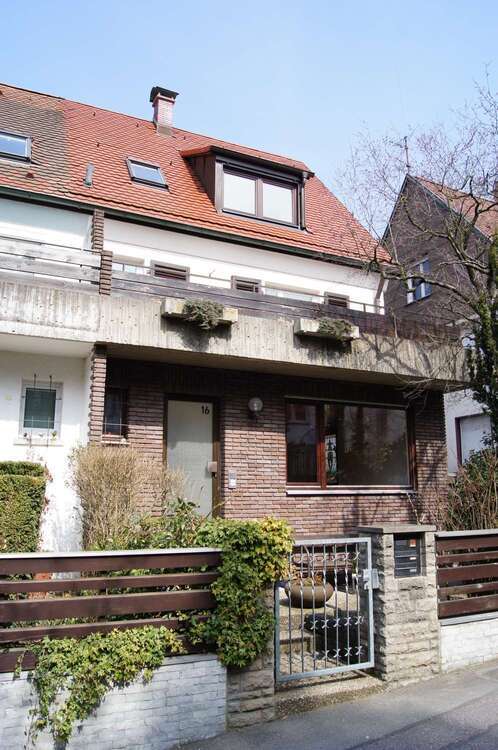 Haus zum Kaufen in Stuttgart Lederberg 595.000 € 120 m²
