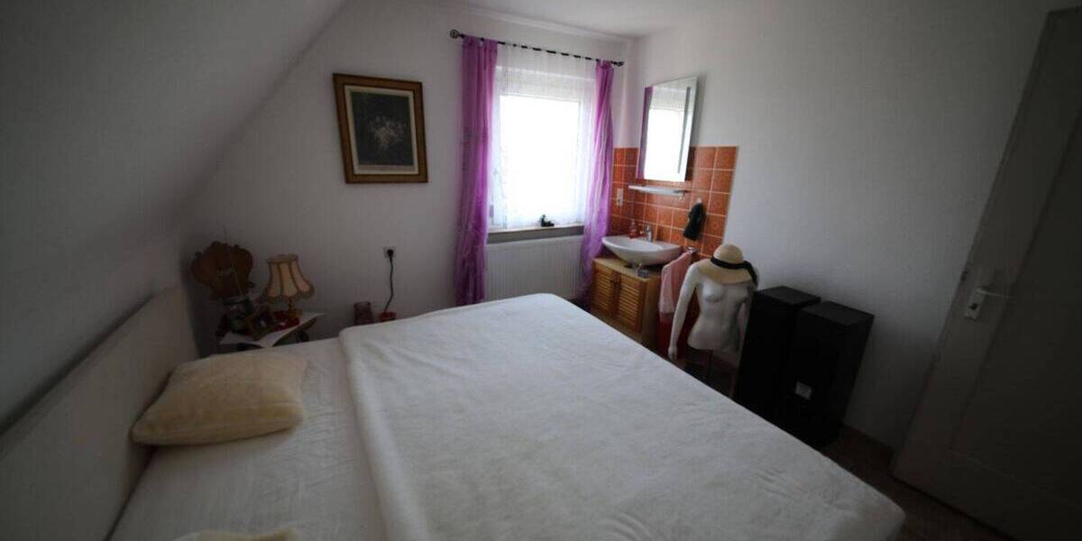 Mehrfamilienhaus, Wohnhaus Ebersbach-Musbach Ebersbach - 7 Zimmer, 200 m&sup2;, 515.000&euro; | Angebot:26228701