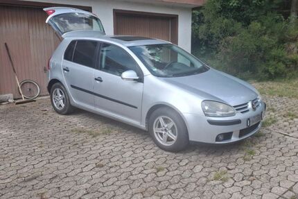 VW Golf 248.000 km 2.900 &euro; Naila 95119