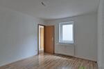 (12236_08) MGN: renovierte 2-Zimmer-Wohnung in der Innenstadt, preiswerte Einbauküche und Möbel möglich - Etagenwohnung Meiningen | Angebot:27306747