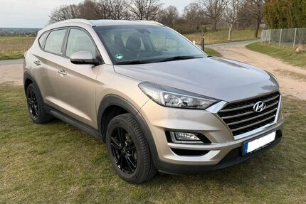 Hyundai TUCSON 107.400 km 14.399 &euro; Ortrand 01990