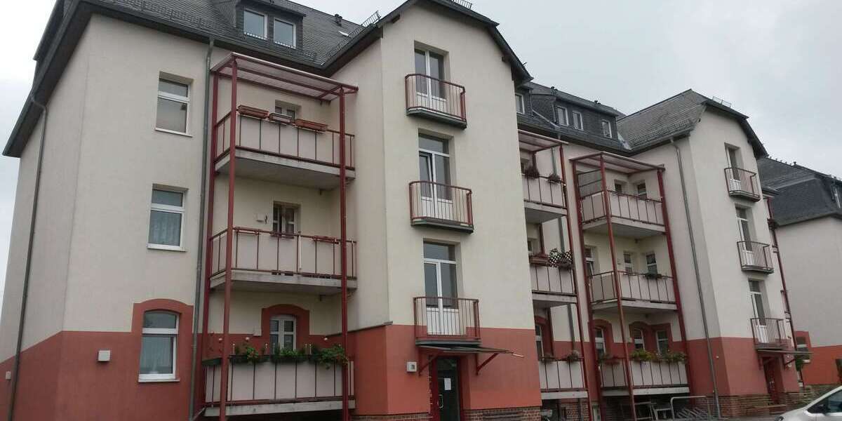 Etagenwohnung Limbach-Oberfrohna Oberfrohna - 4 Zimmer, 102 m&sup2;, 800&euro; | Angebot:27348040