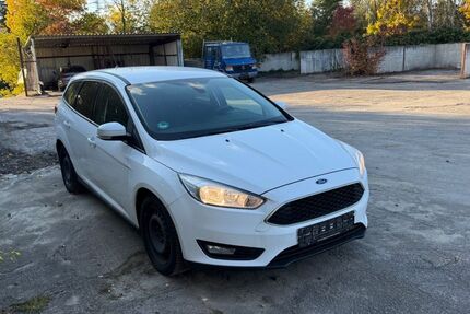 Ford Focus 184.500 km 4.950 &euro; München 81245