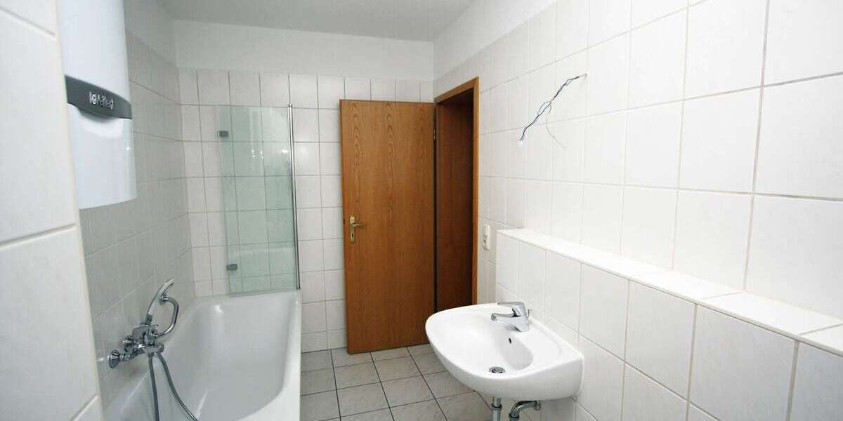 Gemütliche 2-Zimmer-Wohnung Nähe Stadtzentrum von Pößneck - Etagenwohnung Pößneck | Angebot:25182083