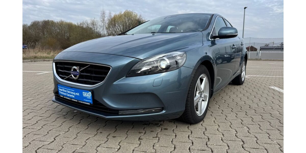 Volvo V40 132.811 km 9.999 &euro; korbach 34497