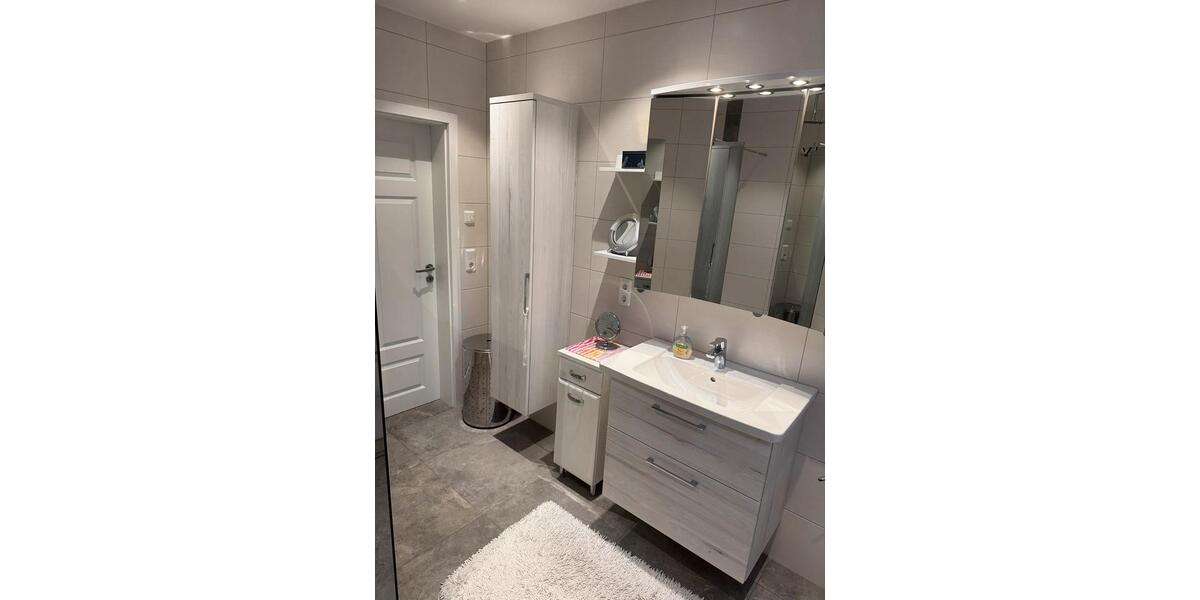 Erdgeschoßwohnung Blomberg - 3 Zimmer, 110 m&sup2;, 1.800&euro; | Angebot:19719172