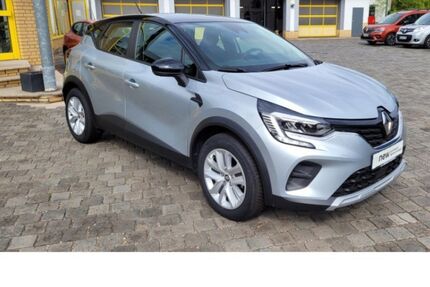 Renault Captur 15.669 km 15.990 &euro; Wolfen 06766