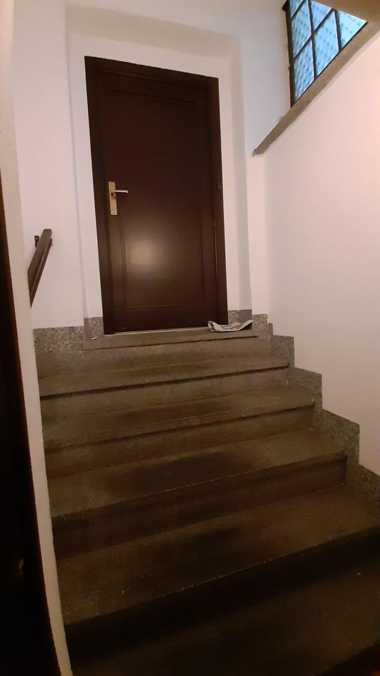 Wohnhaus vollunterkellert m. Dachausbau u. Nebengebäude m. 2 Fewo