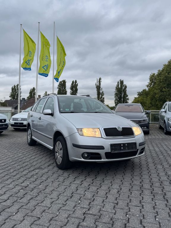 Skoda Fabia 173.000 km 1.999 € Wiesbaden 55252
