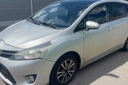 Toyota Verso 338.000 km 2.990 &euro; Offingen 89362