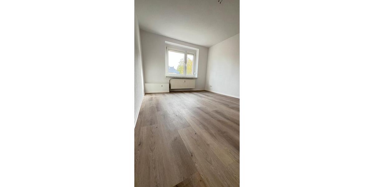 Etagenwohnung Gößnitz - 3 Zimmer, 62 m&sup2;, 360&euro; | Angebot:26378184
