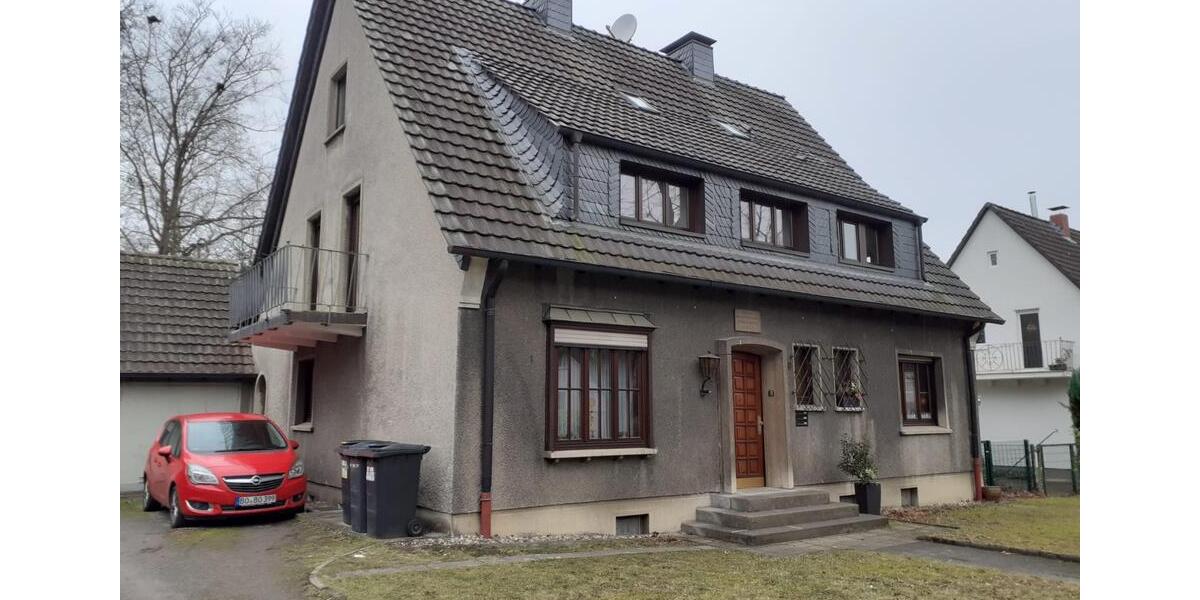 Etagenwohnung Bochum Günnigfeld - 4 Zimmer, 120 m&sup2;, 900&euro; | Angebot:24977859