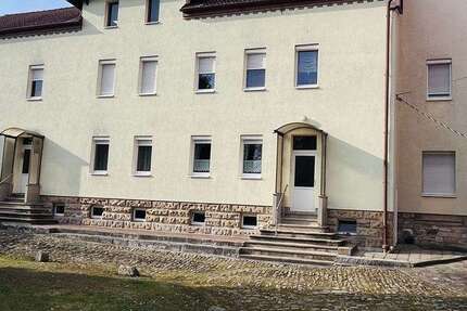 Haus Hohenmölsen - 15 Zimmer, 300 m&sup2;, 398.000&euro; | Angebot:25201340