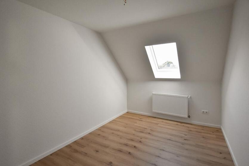 Großzügige Doppelhaushälfte mit Garage in ruhiger Lage in der Stadt Friesoythe zimmer