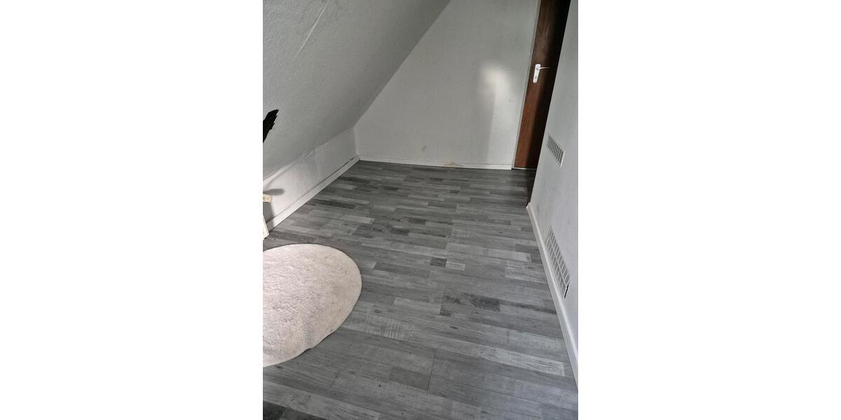 Dachgeschoßwohnung Burbach - 2 Zimmer, 50 m&sup2;, 750&euro; | Angebot:24679232