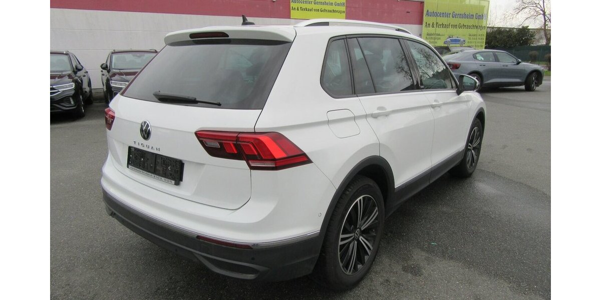 VW Tiguan Active 1.5, NAVI, LED 88.000 km 24.890 € Gernsheim 64579