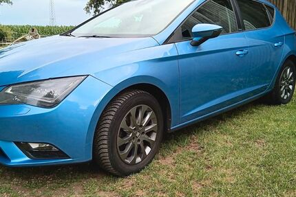 Seat Leon 139.000 km 7.400 € Blender 27337