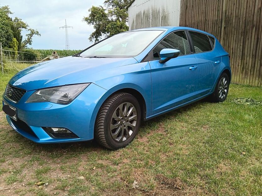 Seat Leon 139.000 km 7.400 € Blender 27337