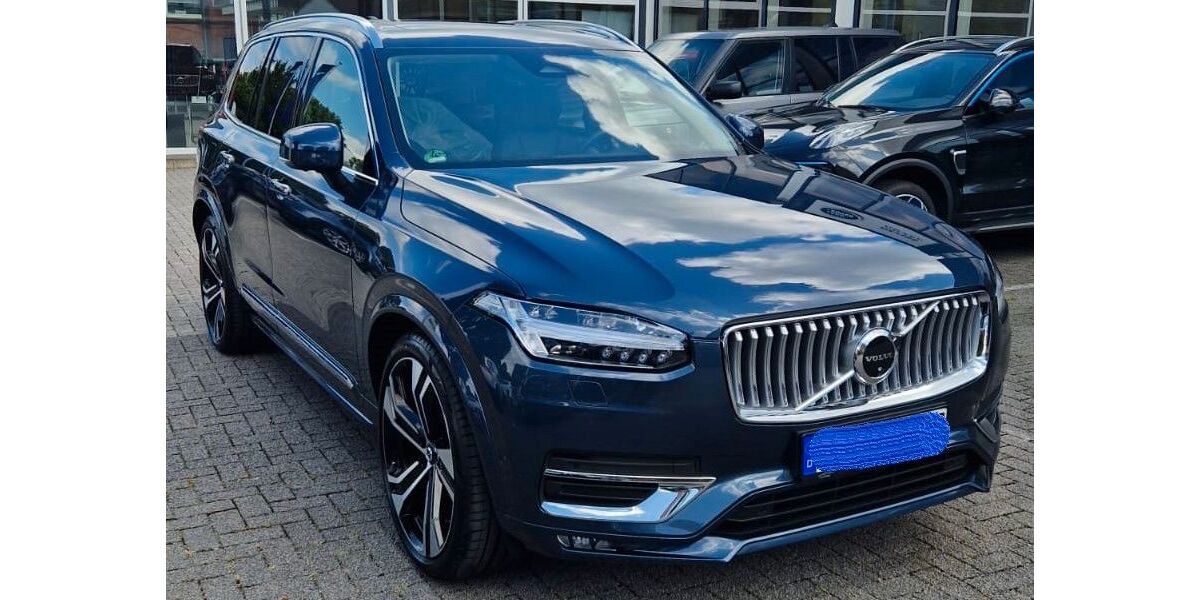 Volvo XC90 62.000 km 56.300 &euro; Hermsdorf 07629