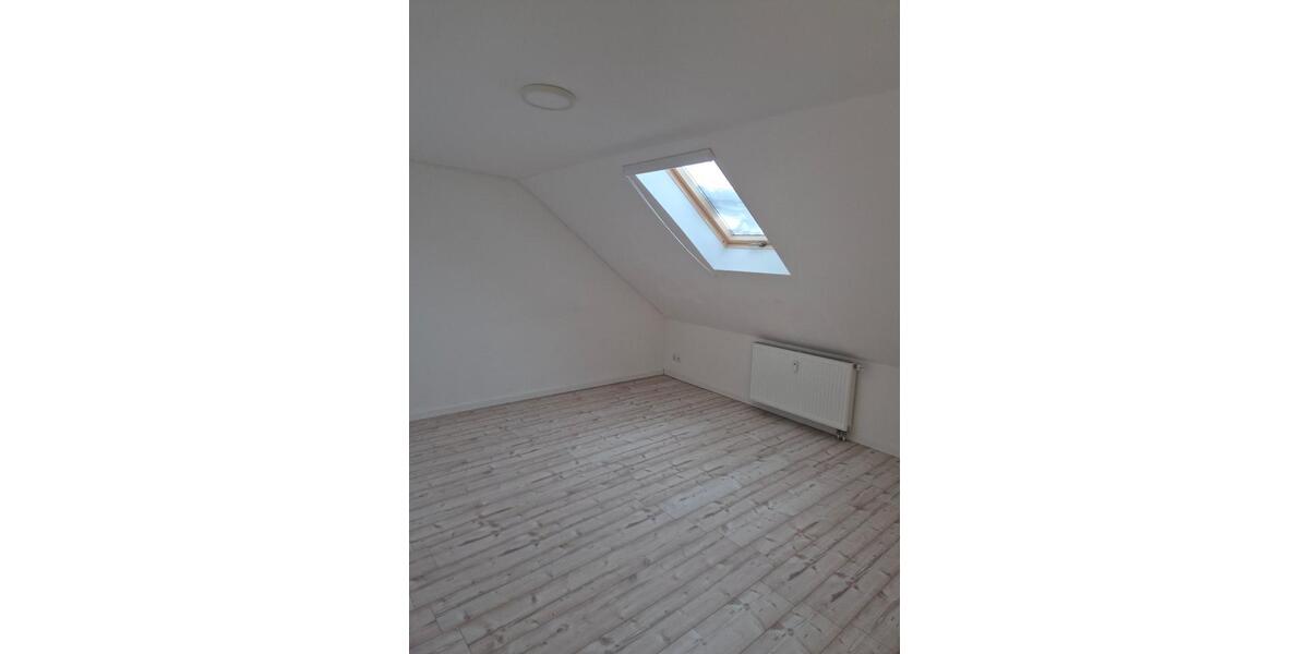 Dachgeschoßwohnung Hankensbüttel - 3 Zimmer, 90 m&sup2;, 750&euro; | Angebot:24458146