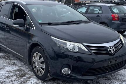 Toyota Avensis 275.000 km 6.399 &euro; BERLIN 13409