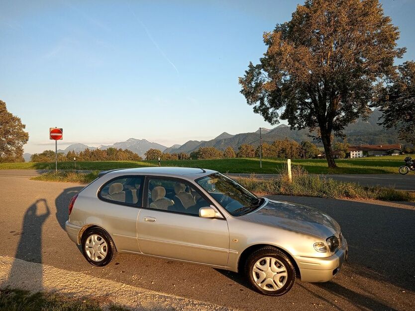 Toyota Corolla 228.000 km 2.200 € Halfing 83128