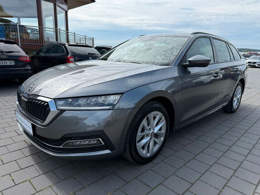Skoda Octavia 83.632 km 22.590 € Pirk 92712