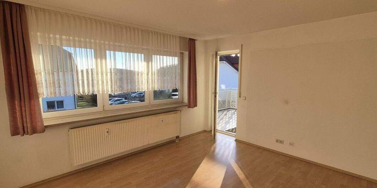 Etagenwohnung Hildburghausen Häselrieth - 3 Zimmer, 87 m&sup2;, 163.000&euro; | Angebot:25821369