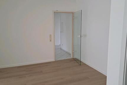 3 -Zimmerwohnung mit EBK und Balkon, Kelkheim ( Zentrum) zimmer