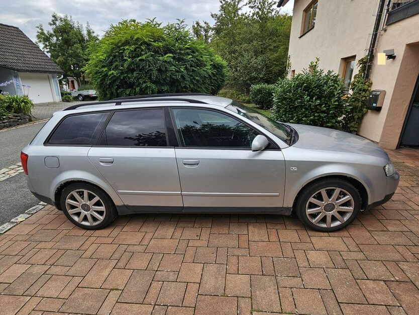 Audi A4 285.000 km 800 € Wilhelmsthal 96352