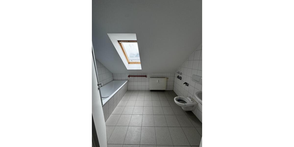 Dachgeschoßwohnung Augsburg Innenstadt - 2 Zimmer, 55 m&sup2;, 830&euro; | Angebot:24612037