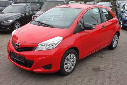 Toyota Yaris 24.450 km 6.900 € Berlin 12057