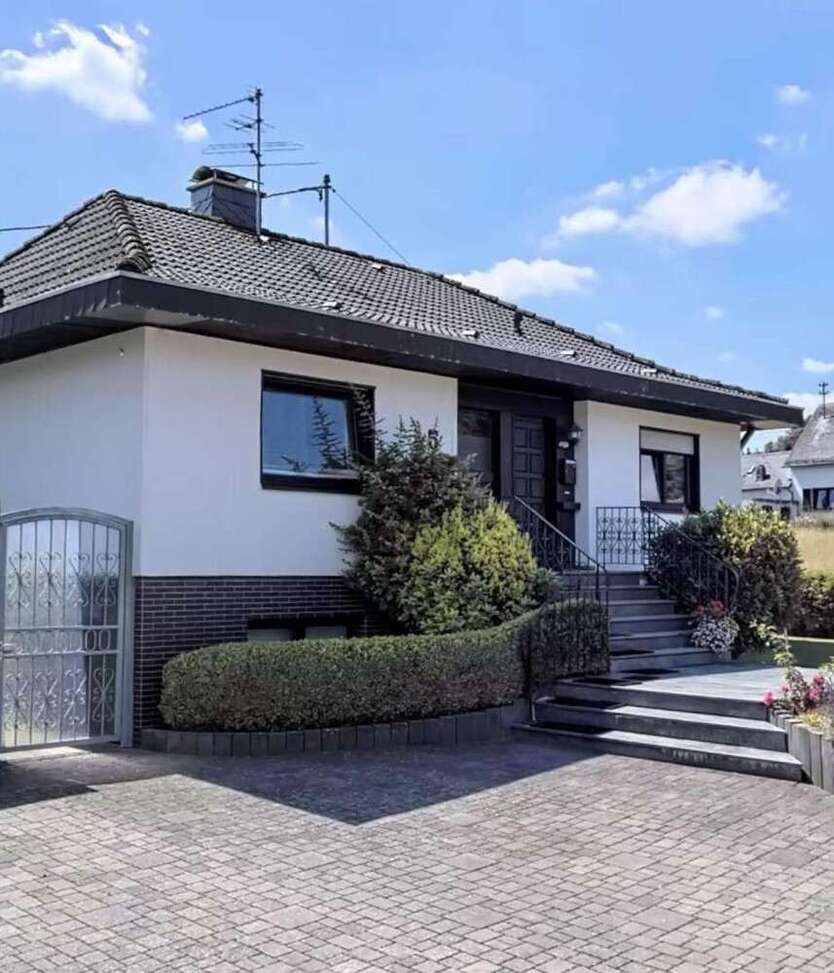 Haus zum Kaufen in Antweiler 299.000 € 179 m²