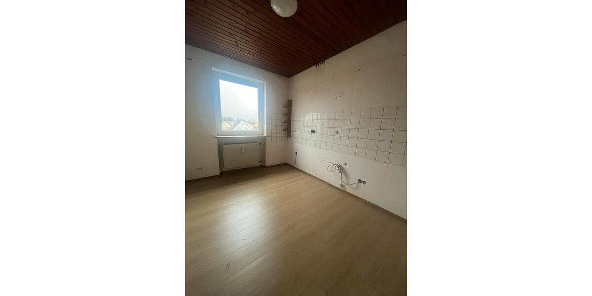 Sonnige Vierzimmerwohnung in ruhiger Wohnlage in Speichersdorf 4 zimmer