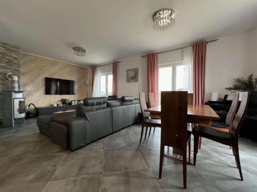 Zweifamilienhaus
