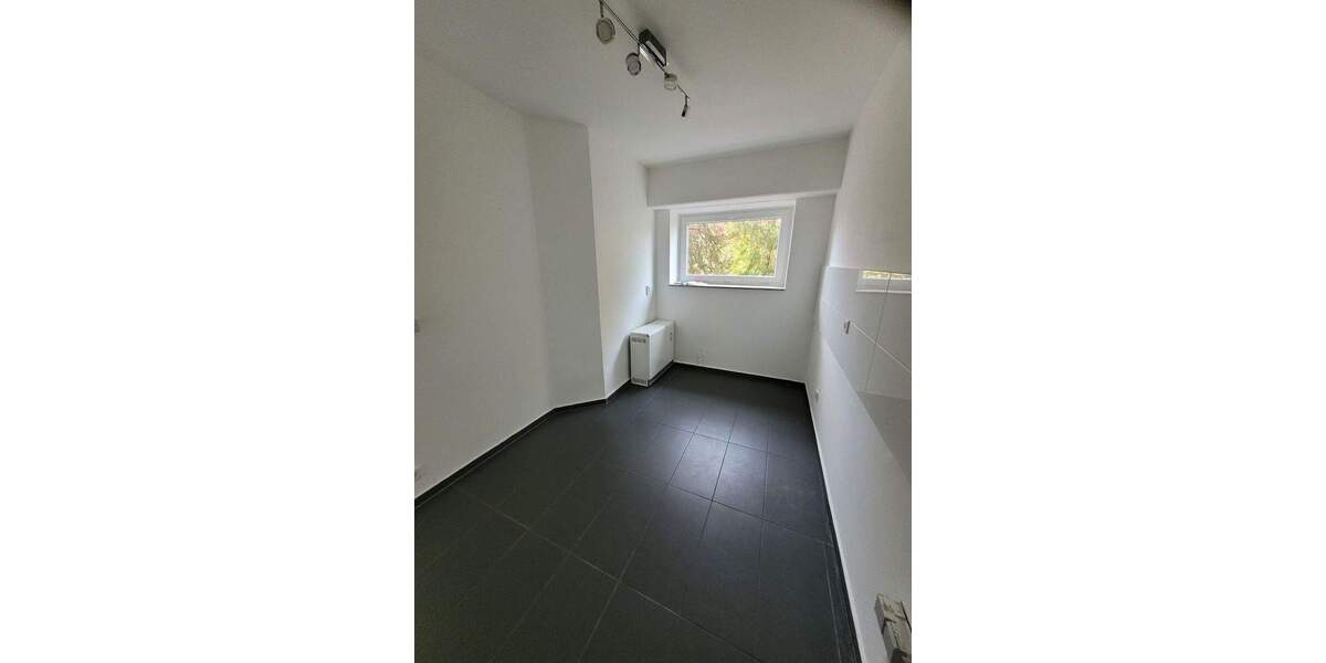 Frisch renovierte 2 Zimmer Balkonwohnung - ideal für SIE und IHN 2 zimmer