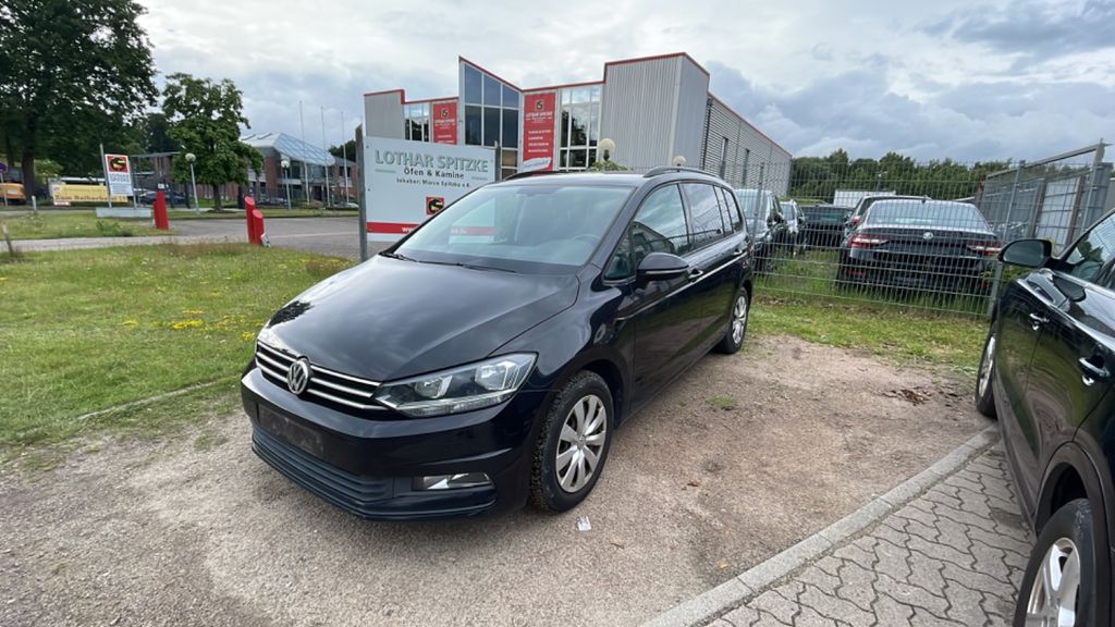 VW Touran 237.000 km 11.000 &euro; Stelle 21435