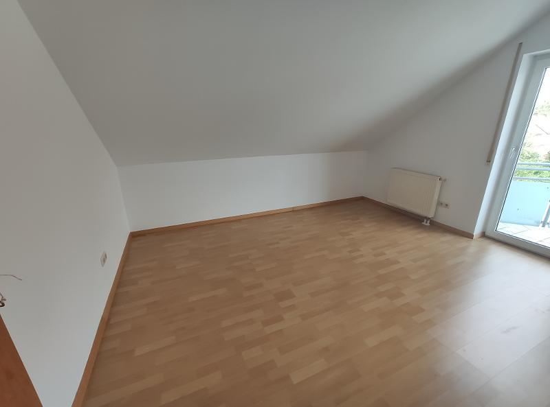 3 Zi. Wohnung (Nr. 6) im DG (2. OG) mit Balkon und Garage - Etagenwohnung Erlangen OT Dechsendorf | Angebot:24315669