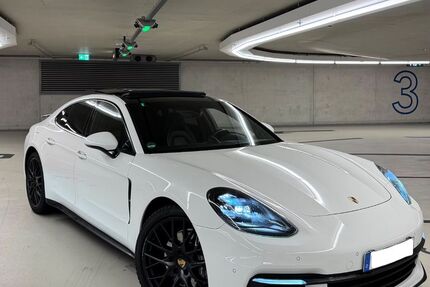Porsche Panamera 68.000 km 47.999 &euro; Düsseldorf 40470